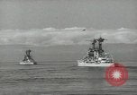 Standbild USA Schlachtschiffe in Spalte Bildung Hampton Roads Virginia USA, 1939, aus Sekunde 45 historischem Filmmaterial Videoclip 65675062203