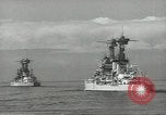 Standbild USA Schlachtschiffe in Spalte Bildung Hampton Roads Virginia USA, 1939, aus Sekunde 56 historischem Filmmaterial Videoclip 65675062203