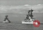 Standbild USA Schlachtschiffe in Spalte Bildung Hampton Roads Virginia USA, 1939, aus Sekunde 57 historischem Filmmaterial Videoclip 65675062203
