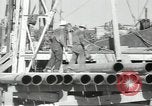 Standbild Oklahoma Ölfelder Oklahoma United States USA, 1947, aus Sekunde 58 historischem Filmmaterial Videoclip 65675062207