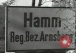 Standbild Bombe beschädigte rail road Station Hamm Deutschland, 1945, aus Sekunde 13 historischem Filmmaterial Videoclip 65675062218