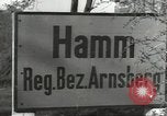 Standbild Bombe beschädigte rail road Station Hamm Deutschland, 1945, aus Sekunde 14 historischem Filmmaterial Videoclip 65675062218