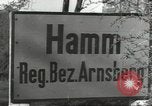 Standbild Bombe beschädigte rail road Station Hamm Deutschland, 1945, aus Sekunde 15 historischem Filmmaterial Videoclip 65675062218