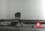 Standbild Bombe beschädigte rail road Station Hamm Deutschland, 1945, aus Sekunde 21 historischem Filmmaterial Videoclip 65675062218