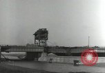 Standbild Bombe beschädigte rail road Station Hamm Deutschland, 1945, aus Sekunde 23 historischem Filmmaterial Videoclip 65675062218