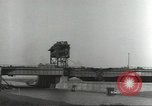 Standbild Bombe beschädigte rail road Station Hamm Deutschland, 1945, aus Sekunde 25 historischem Filmmaterial Videoclip 65675062218