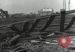 Standbild Bombe beschädigte rail road Station Hamm Deutschland, 1945, aus Sekunde 41 historischem Filmmaterial Videoclip 65675062218