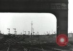 Standbild Bombe beschädigte rail road Station Hamm Deutschland, 1945, aus Sekunde 51 historischem Filmmaterial Videoclip 65675062218
