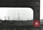 Standbild Bombe beschädigte rail road Station Hamm Deutschland, 1945, aus Sekunde 53 historischem Filmmaterial Videoclip 65675062218