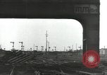 Standbild Bombe beschädigte rail road Station Hamm Deutschland, 1945, aus Sekunde 56 historischem Filmmaterial Videoclip 65675062218