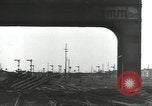 Standbild Bombe beschädigte rail road Station Hamm Deutschland, 1945, aus Sekunde 57 historischem Filmmaterial Videoclip 65675062218