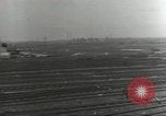 Image bombe d'un rail endommagé road station Hamm Allemagne, 1945, de la seconde 22 séquences d'archives historiques vidéo 65675062219