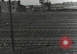 Image bombe d'un rail endommagé road station Hamm Allemagne, 1945, de la seconde 40 séquences d'archives historiques vidéo 65675062219