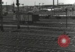 Image bombe d'un rail endommagé road station Hamm Allemagne, 1945, de la seconde 45 séquences d'archives historiques vidéo 65675062219
