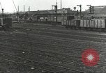 Image bombe d'un rail endommagé road station Hamm Allemagne, 1945, de la seconde 53 séquences d'archives historiques vidéo 65675062219