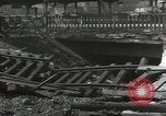 Standbild Bombe beschädigte rail road Station Hamm Deutschland, 1945, aus Sekunde 5 historischem Filmmaterial Videoclip 65675062220