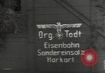 Standbild Bombe beschädigte rail road Station Hamm Deutschland, 1945, aus Sekunde 16 historischem Filmmaterial Videoclip 65675062220