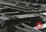 Standbild Bombe beschädigte rail road Station Hamm Deutschland, 1945, aus Sekunde 51 historischem Filmmaterial Videoclip 65675062220