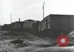 Standbild Bombe beschädigte rail road Station Hamm Deutschland, 1945, aus Sekunde 58 historischem Filmmaterial Videoclip 65675062220