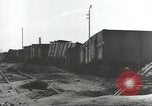 Standbild Bombe beschädigte rail road Station Hamm Deutschland, 1945, aus Sekunde 60 historischem Filmmaterial Videoclip 65675062220