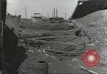 Standbild Bombe beschädigte rail road Station Hamm Deutschland, 1945, aus Sekunde 62 historischem Filmmaterial Videoclip 65675062220