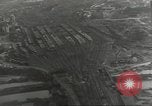 Standbild Bombe beschädigte rail road Station Hamm Deutschland, 1945, aus Sekunde 6 historischem Filmmaterial Videoclip 65675062221