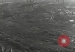 Standbild Bombe beschädigte rail road Station Hamm Deutschland, 1945, aus Sekunde 52 historischem Filmmaterial Videoclip 65675062221