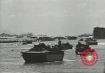 Standbild USA Soldaten einrichten Positionen auf Guam Guam Marianen, 1944, aus Sekunde 20 historischem Filmmaterial Videoclip 65675062232