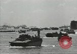 Standbild USA Soldaten einrichten Positionen auf Guam Guam Marianen, 1944, aus Sekunde 22 historischem Filmmaterial Videoclip 65675062232