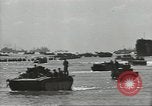 Standbild USA Soldaten einrichten Positionen auf Guam Guam Marianen, 1944, aus Sekunde 23 historischem Filmmaterial Videoclip 65675062232