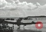 Standbild USA Soldaten einrichten Positionen auf Guam Guam Marianen, 1944, aus Sekunde 26 historischem Filmmaterial Videoclip 65675062232