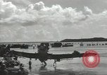 Standbild USA Soldaten einrichten Positionen auf Guam Guam Marianen, 1944, aus Sekunde 29 historischem Filmmaterial Videoclip 65675062232