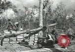 Standbild USA Soldaten einrichten Positionen auf Guam Guam Marianen, 1944, aus Sekunde 42 historischem Filmmaterial Videoclip 65675062232