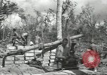 Standbild USA Soldaten einrichten Positionen auf Guam Guam Marianen, 1944, aus Sekunde 43 historischem Filmmaterial Videoclip 65675062232