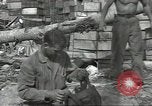 Standbild USA Soldaten einrichten Positionen auf Guam Guam Marianen, 1944, aus Sekunde 57 historischem Filmmaterial Videoclip 65675062232