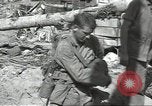Standbild USA Soldaten einrichten Positionen auf Guam Guam Marianen, 1944, aus Sekunde 58 historischem Filmmaterial Videoclip 65675062232