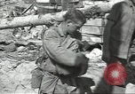 Standbild USA Soldaten einrichten Positionen auf Guam Guam Marianen, 1944, aus Sekunde 59 historischem Filmmaterial Videoclip 65675062232