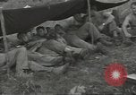 Standbild US-Truppen bivouaced auf Guam Guam Marianen, 1944, aus Sekunde 32 historischem Filmmaterial Videoclip 65675062234