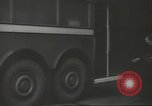 Immagine di Conduttore di donna raccoglie le tariffe in filobus nella seconda guerra mondiale Londra Inghilterra Regno Unito, 1941, secondo 9 filmato di repertorio 65675062253