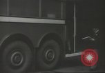 Immagine di Conduttore di donna raccoglie le tariffe in filobus nella seconda guerra mondiale Londra Inghilterra Regno Unito, 1941, secondo 21 filmato di repertorio 65675062253