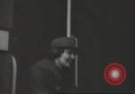 Immagine di Conduttore di donna raccoglie le tariffe in filobus nella seconda guerra mondiale Londra Inghilterra Regno Unito, 1941, secondo 45 filmato di repertorio 65675062253