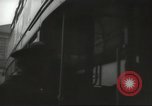 Immagine di Conduttore di donna raccoglie le tariffe in filobus nella seconda guerra mondiale Londra Inghilterra Regno Unito, 1941, secondo 50 filmato di repertorio 65675062253