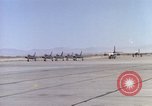 Image Thunderbird AEROBATIC TEAM Las Vegas Nevada USA, 1960, de la seconde 20 séquences d'archives historiques vidéo 65675062289