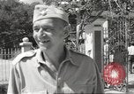 Immagine di Americani prigionieri di guerra Filippine, 1945, secondo 5 filmato di repertorio 65675062298