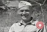 Immagine di Americani prigionieri di guerra Filippine, 1945, secondo 24 filmato di repertorio 65675062298