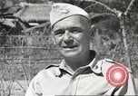 Immagine di Americani prigionieri di guerra Filippine, 1945, secondo 30 filmato di repertorio 65675062298