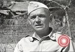 Immagine di Americani prigionieri di guerra Filippine, 1945, secondo 46 filmato di repertorio 65675062298