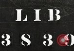 Standbild USA Soldaten Birresborn Deutschland, 1945, aus Sekunde 1 historischem Filmmaterial Videoclip 65675062311