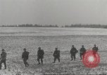 Standbild USA Soldaten Birresborn Deutschland, 1945, aus Sekunde 12 historischem Filmmaterial Videoclip 65675062311