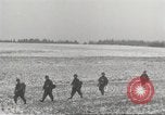 Standbild USA Soldaten Birresborn Deutschland, 1945, aus Sekunde 16 historischem Filmmaterial Videoclip 65675062311